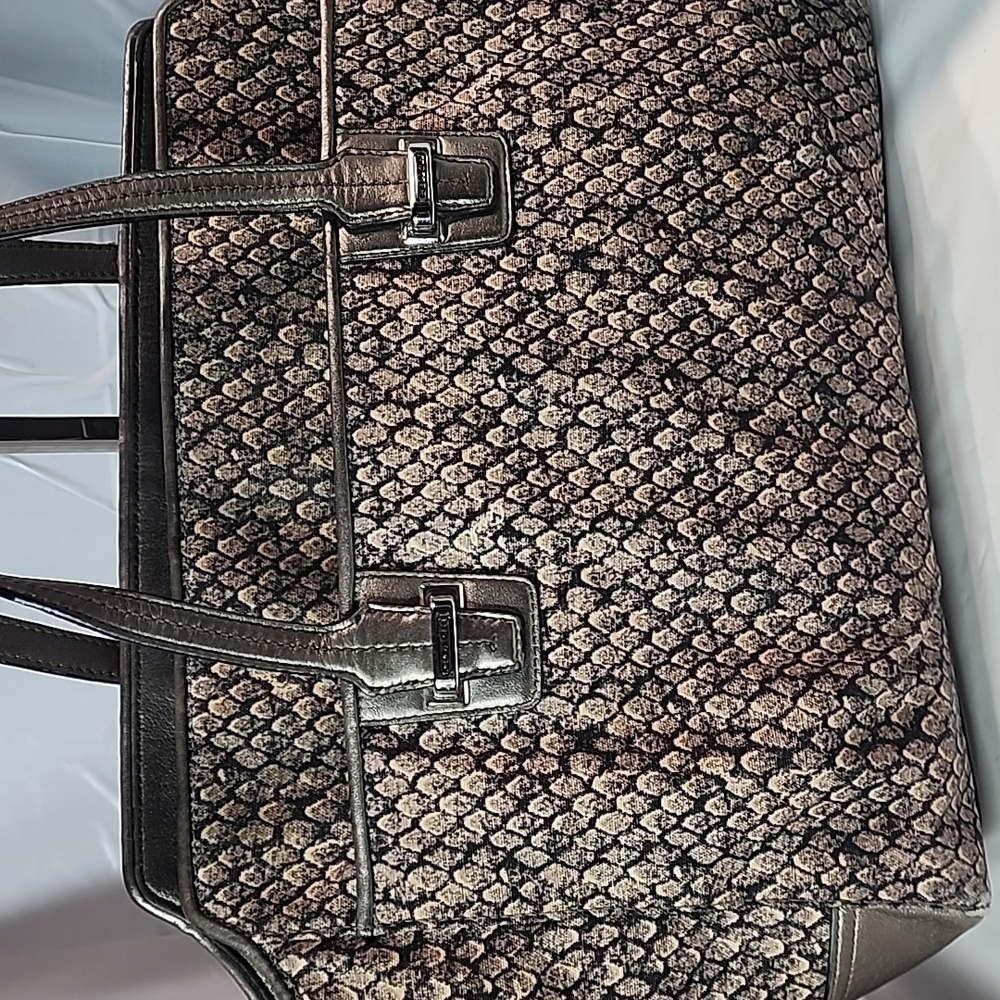 Coach Taylor Snake Print Alexis Carryall - Picture 6 of 11